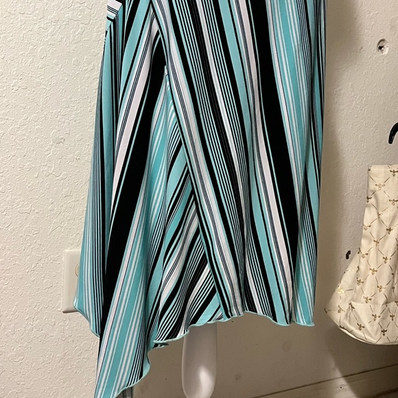 A-List Mid Body Dress - Picture 6 of 10